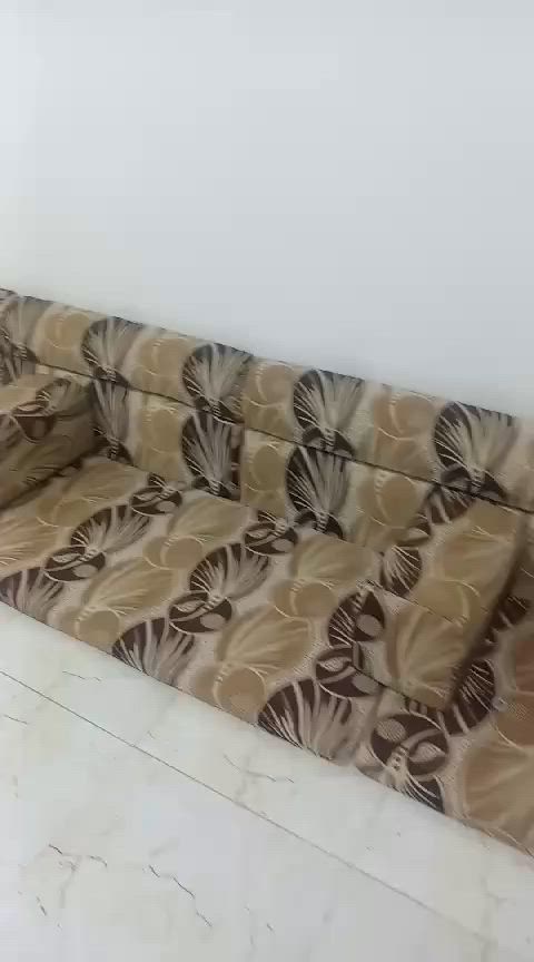 ديوان للبيع السعر ١٢٥ و بي مجال الرقم *********** العنوان الناصريه حي أور
