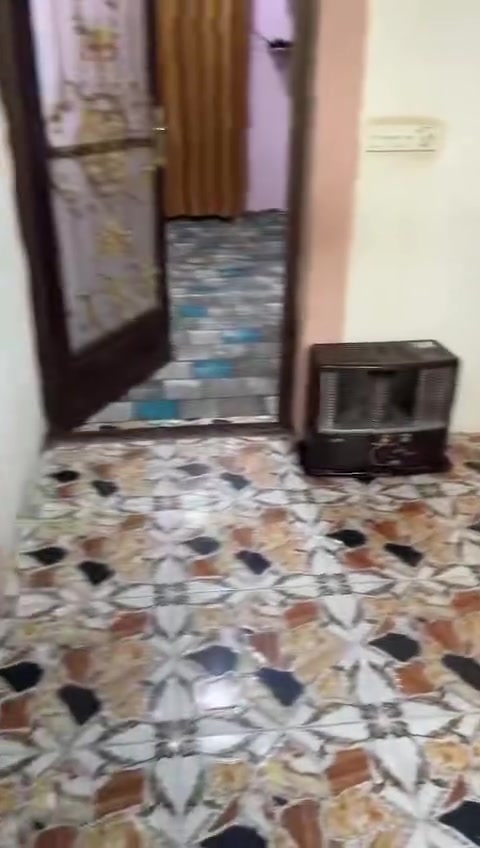 الدار 🏠 للبيع 
تأميم قرب إعداديه النهضه 
مساحته ١٢٠م 
للاستفسار 
***********
