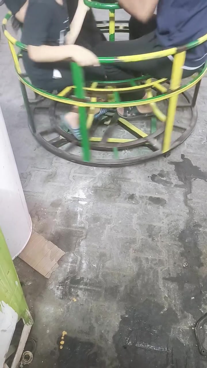 سلام عليكم  متاح فريره اطفال شغل درجه اوله حديد كله ثقيل تتفصخ 3قطع مثل مواضحه بل فيديو مكاني كربلاء حي العسكري شراي يتصل اني مكلف بنشر رقم راعيه *********** ادمن 😘 سعر 350وشراي بي خير ويدلل
