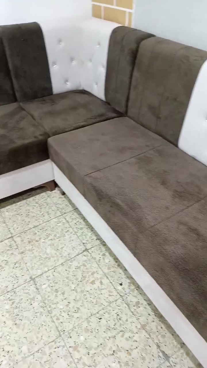 ديوان ١٠ مقعد جديد شغل ثكيل للبيع جديد مامستعمل شراي يتصل على رقم ***********
