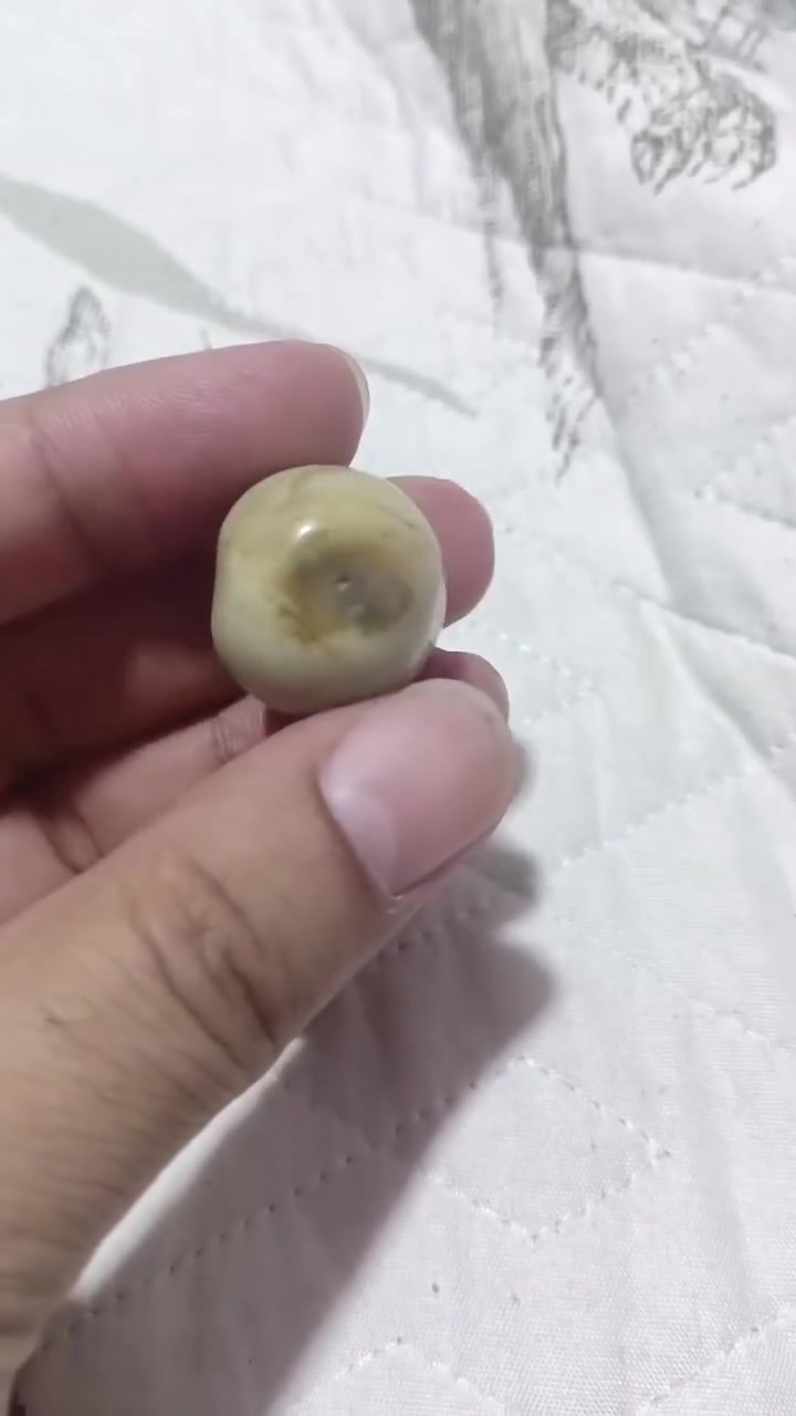 سلام عليكم احجار البيع احجار قديمه 
خوان سعر كل حجره وسعره 
مكاني ناصريه مركز ماعندي توصيل الاريد يدز واحد ياخذه وهاذ رقمي ***********
