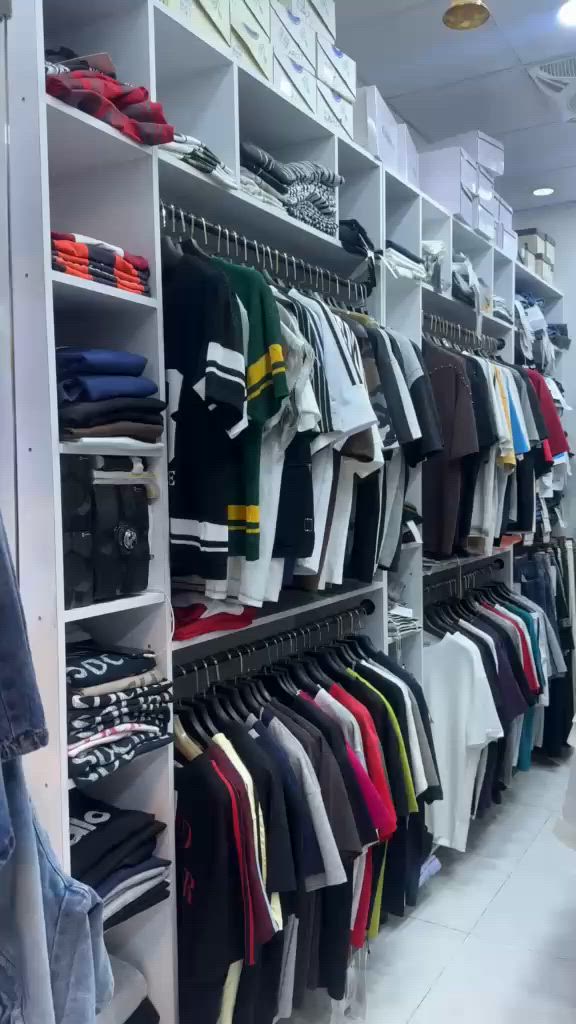 سلام عليكم ديكور محل ملابس البيع جديد لوك مصار هواي من فصلته الستفسار مراسله صفحه او تصال عله رقم ***********
