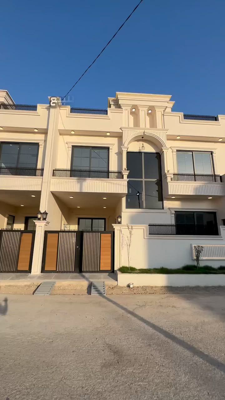 Cod (284) 

دار (١٠٠م) مربع طابقين للبيع 

📍الموقع:كركوك-شوراو-خلف جامع شوراو كبير 

للاستفسار تواصل مع عقارات هيمن شيخ بزيني 

*********** - ***********

