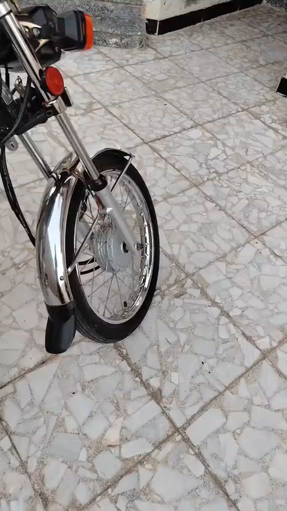 للبيع اوراق اصولي موديل 23  الدراجه
وكيل نوفل سعر 1150 مستعجل على البيعه 
ومكاني بالسماوه  اللي ما يشتري  لا يجي خاص
***********
