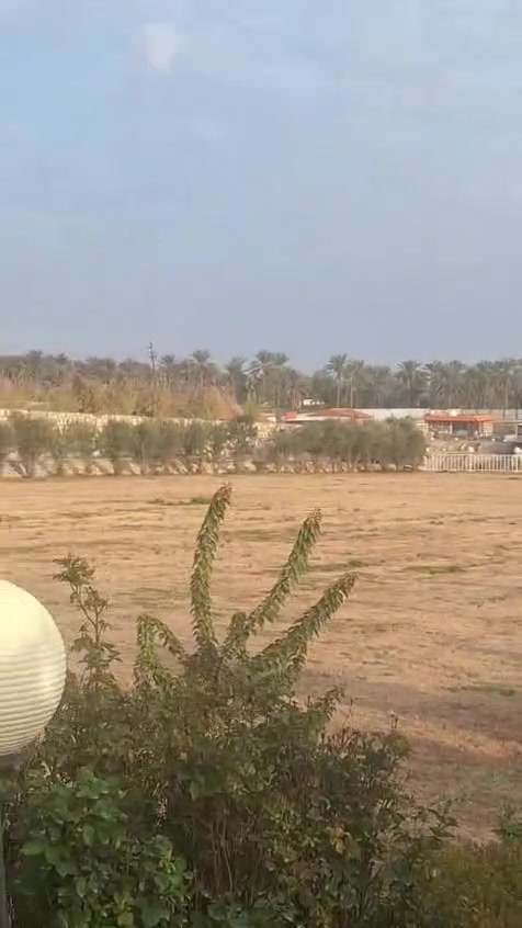 🌿 فرصة استثمارية استثنائية للبيع – الدورة / البو عيثة 🌿
امتلك واحدة من أجمل المزارع في موقع مميز بإطلالة مباشرة، تجمع بين القيمة الاستثمارية والموقع الفريد.

📍 الموقع: الدورة – البو عيثة (على السدة)
📐 المساحة: 12 دونم
🌊 واجهة شاطئية: 100 متر
🛣️ واجهة أمامية: 100 متر

✨ مناسبة لإنشاء منتجع سياحي، مشروع استثماري، أو مزرعة فاخرة، في منطقة تشهد نموًا متواصلًا.

💰 السعر: 3 مليارات دينار عراقي

📞 للاستفسار وحجز موعد للمعاينة:
***********

سارع بالتواصل... فالفرص العقارية المميزة لا تتكرر.
#الدورة #البوعيثة #بغداد #مزرعة_للبيع #عقارات_بغداد #استثمار #فرص_استثمارية
