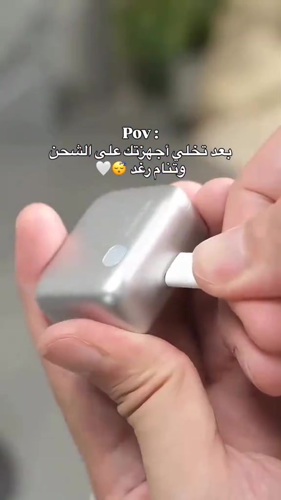 .قاطع حماية الشحن KUWAJIA KWJ – احمِ بطارية جهازك بذكاء ⚡ للحجز واتساب 🧩*********** 🔋. يفصل الشحن تلقائياً عند اكتمال  شحن البطارية  يحمي البطارية من الشحن الزائد وارتفاع الحرارة. . متوافق مع أجهزة Android وiPhone 🎀 والأجهزة اللوحية وأجهزة الألعاب.🙏 . يدعم منفذي Type-C وLightning 💙 . مصنوع من خامة PC المقاومة للحرارة والصدمات❄️✳️ 🎒. تصميم صغير وخفيف، سهل الحمل  والاستخدام اليومي. . مناسب للاستخدام في المنزل، المكتب أو أثناء السفر👾 يتوفر توصيل لجميع محافظات العراق 🇮🇶  . . . #شحن #الكترونيات #العراق #بغداد 
