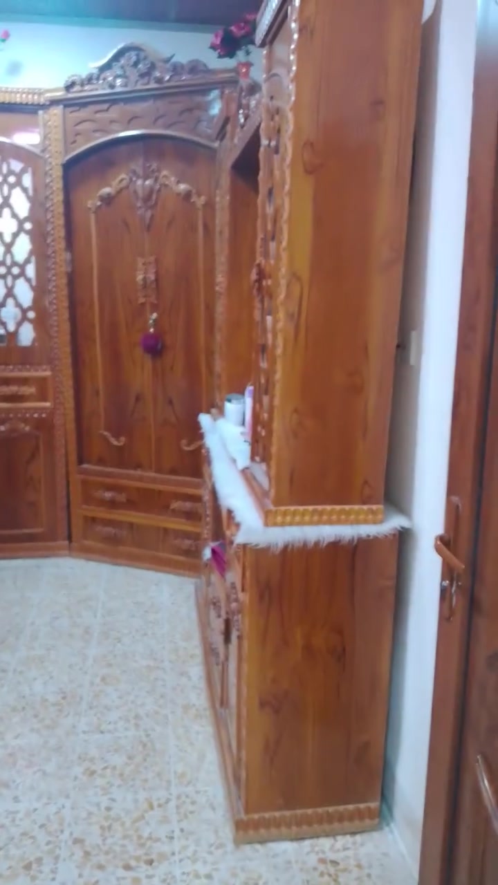 مليون وربع وبيها  مجال
***********
