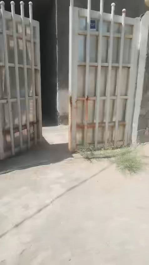 100 م مشتمل للبيع غرفة نوم وحده طابو زراعي نهاية نادر مقابل محطة العرفان سعره 40 مليون وقابل للتفاوض 
***********
***********
