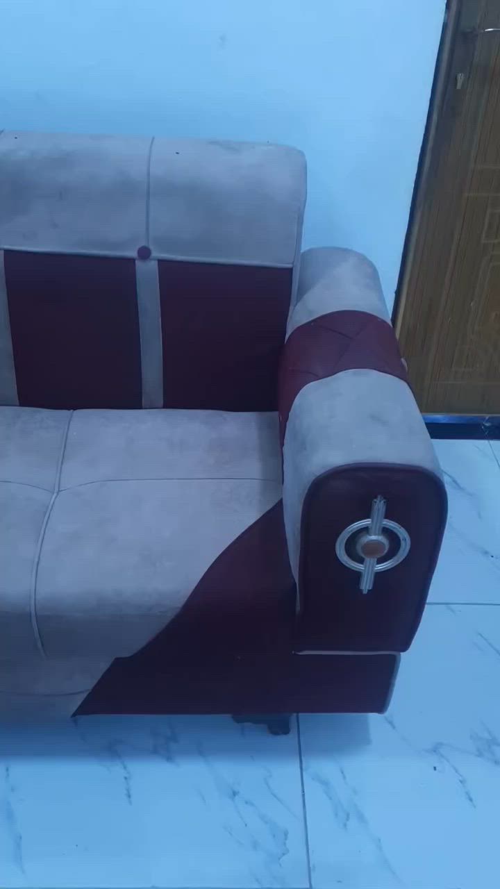 ديوان للبيع 9 قطع نظيف وتنور كهربائي مستعمل قليل الشراي يتصل ***********
