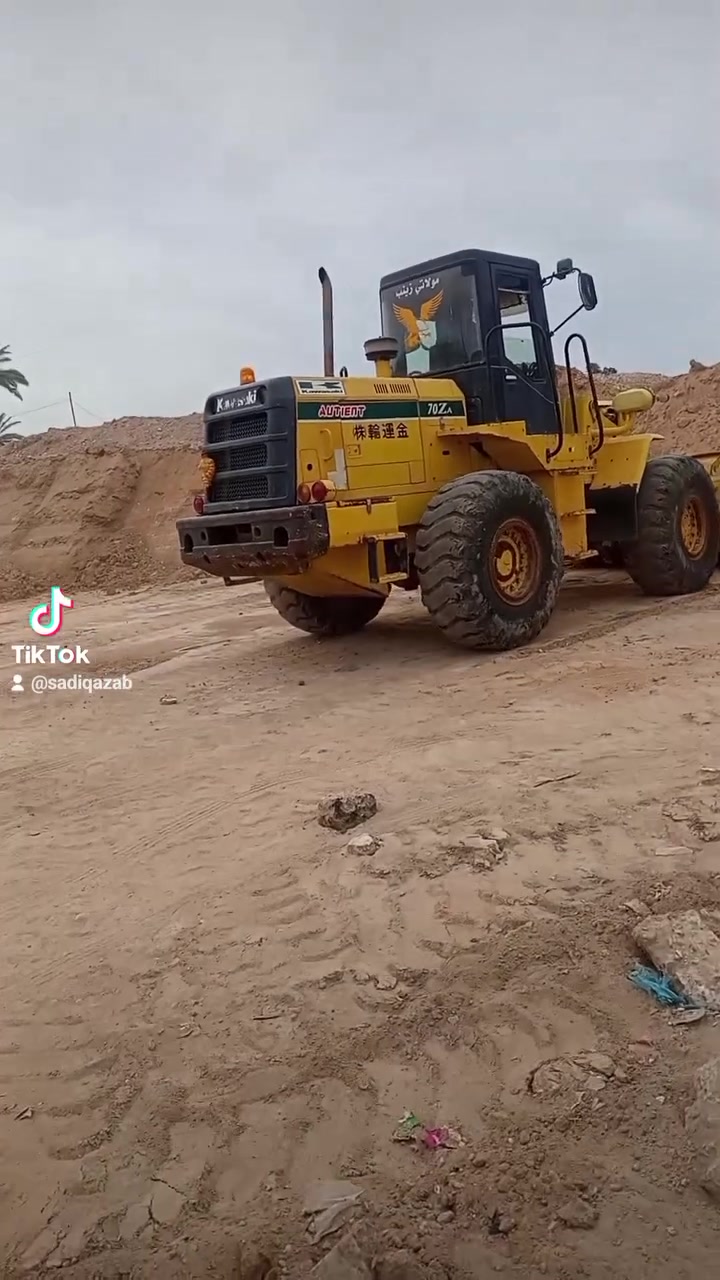 سلام عليكم
70 /2009 دور  رقم بغداد بسمي 
جاهزة العمل مابيها نقص برغي مكفولة 
***********
