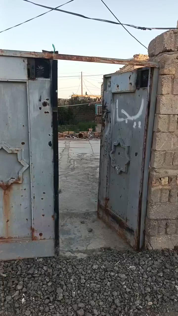 🕍للبيع دار سكن زراعي 
🕍سند 25 مداور مباشر بإسم المشتري 
🕍الموقع قرية فيصل 
🕍المساحة الكلية 200م 
🕍مساحة البناء 100م 
🕍يتكون من غرفه وصاله ومطبخ وصحيات 
🕍خدمات كامله متوفره 
🕍تبليط وماء وكهرباء 
🕍أيضاً خارج اي محرم لانفط ولا ضغط
🔴سعر البيت 18مليون وبي مجال بسيط 

✅للاستفسار مراجعة مكتب الضامن للعقار الشارع التجاري مقابل منفذ المعرفه أو الاتصال 📞 
*********** واتساب
***********

