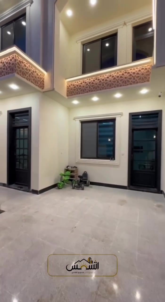 اسمٌ يشرق بالثقة في عالم العقار.

📍 الموقع: الفلوجة – الجغيفي الثانية
📌 في وسط شارع الكبيسات

✨ مواصفات المنزل:

* 🏠 طابقين
* 🛏️4 غرف نوم
* 🛋️ صالة استقبال واسعة
* 🍽️ مطبخ
* 🚿 حمامات
* 🌿 مناور

🛋️ ملاحظة: البيع يشمل الأثاث بالكامل.

📐 المساحة: 180 م²
📏 الواجهة: 9 م
📏 النزال: 20 م
🛣️ عرض الشارع: 10 م

💧 منطقة مخدومة بالكامل:
✅ ماء
✅ كهرباء
✅ مدارس
✅ منطقة سكنية مكتملة الخدمات

📜 نوع الصنف: طابو زراعي صرف

💰 السعر: 203 مليون دينار عراقي
🤝 السعر قابل للتفاوض

📞 للاستفسار والحجز:
***********
‎📍 عنوان المكتب:
الفلوجة – الجغيفي الثانية – مجاور خدمات النعيمي

 
 
س للتسويق العقاري
نرافقكم بخبرة وشفافية لاختيار أفضل الفرص العقارية، ونساعدكم في العثور على المنزل الذي يلبي تطلعاتكم.

📲 إذا أعجبك هذا العرض، لا تنسَ الإعجاب بالمنشور ومشاركته ليصل إلى كل من يبحث عن منزل مميز.

#الفلوجة #الأنبار #الرمادي #عقارات #الشمس_للتسويق_العقاري #بيع_منازل #استثمار_عقاري #الجغيفي_الثانية
