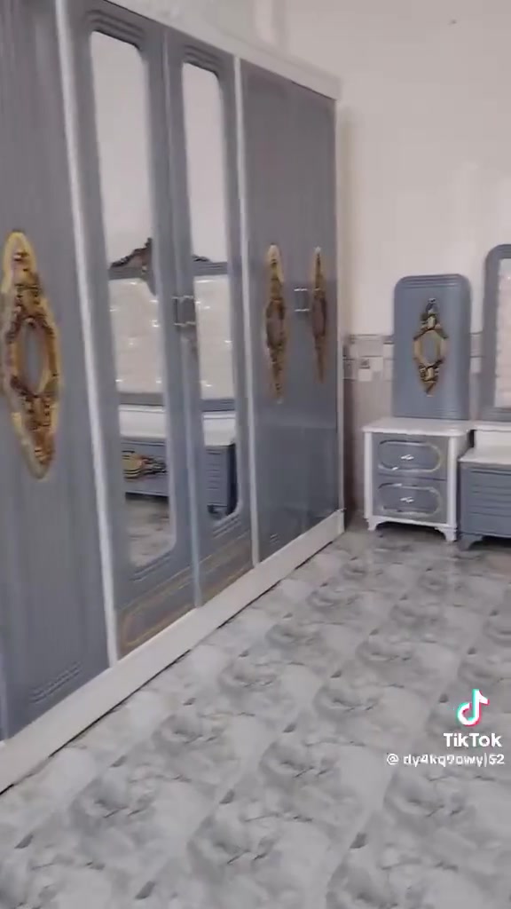 يالله سلام عليكم اليوم عرض من معرض الهاشمي للاثاث العرقي سعر النقد والاقساط نفس الشي بدون تحميل ربع دينار غرف احطاطه الثقيل شغل عراقي ١٠٠٪؜ درجه اولى 
***********
