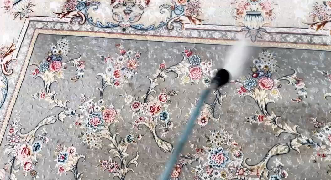 جوانترین شۆردنی فەرش ومافور کومبار و بەتانی شۆردنی تەنکی و ناوماڵ و قەنەفە بەجوانترین شێوە .ژم *********** ***********
