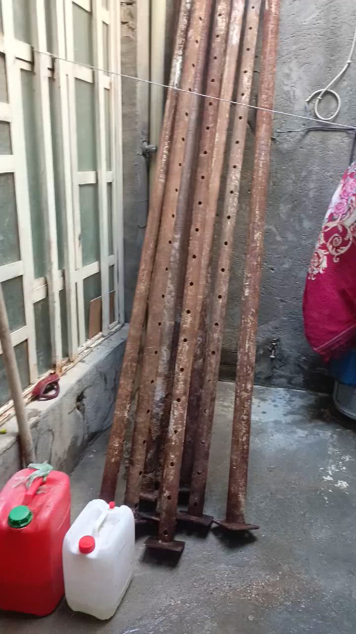 السلام عليكم جكات عفريت عدد 5 السعر 200 وبيهن مجال للشراي مكان بغداد حي اور منطقه سبع قصور شارع ابو علي ***********
