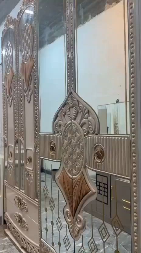 ✨ *غرفة تركي 🇹🇷 أصلي -
9 قطعة* ✨  
صبغ حراري فاخر

*المواصفات:*
- نظام أبواب بروفايل 
- سرير عادي +  🛏️
- ضهر بلوك
شازلون مخزن
برغي وجوي حديد
- قماش وتربروف أصلي
- نظافة 90💯
💰 *السعر:* مليون و450 
🚚 شد ونقل مجاني داخل بغداد  
📦 توصيل للمحافظات بأسعار رمزية


**إذا كنت صاحب هذا الإعلان وتريد حذفه لأي سبب، رجاءا أرسل رسالة إلى الدعم الفني**