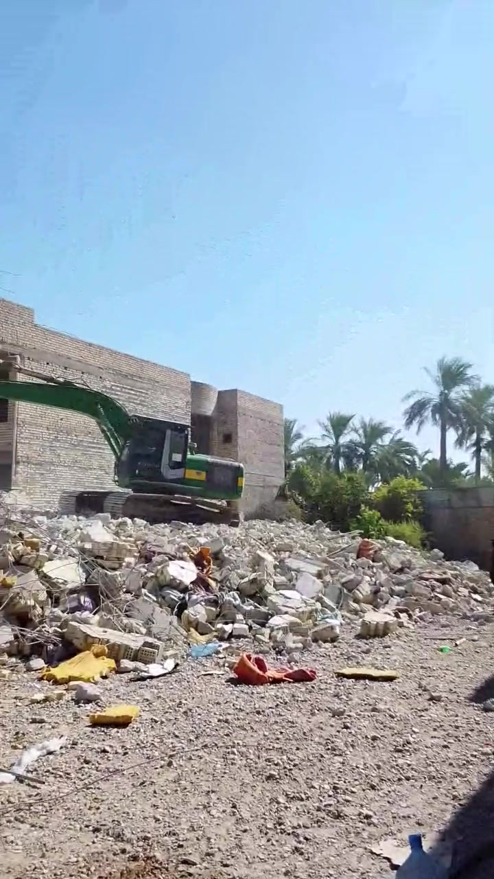 السلام عليكم يوجد لدينا كادر تفليش البيوت وقلع الاراضي و قص الرباطات و قص البيوت و تگشير الجذران وحفر جرف وقطع البيوت كافة أنواع تفليش با نسب السعار بغداد فقط يوجد واتساب اتصل وبخدمتك ،***********

