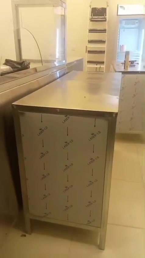 سلام عليكم ادرات كافتريا فلافل بالاضافه الى كريل بركر
الادوات بحالة ممتازة كلها جديده 
استخدام قليل 
للاستفسار ***********
العنوان📍بغداد المحمودية
