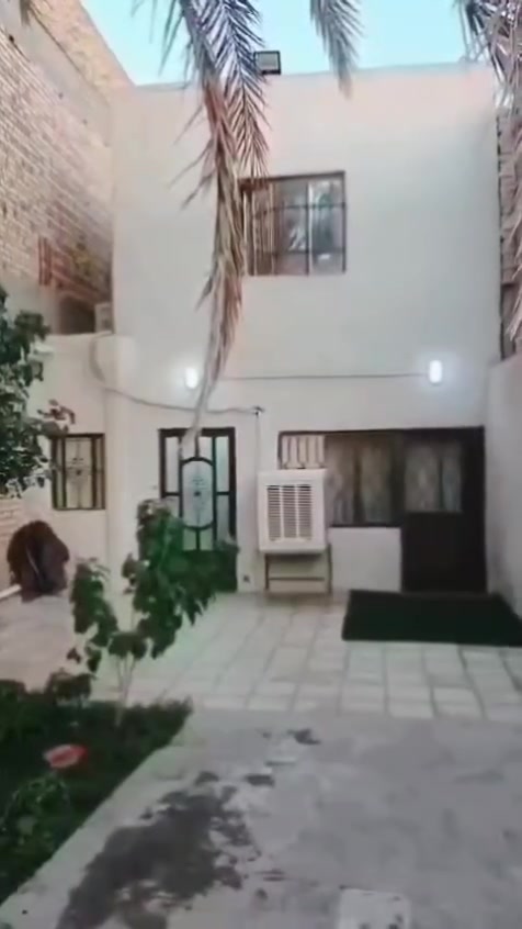 حله حي البكرلي قرب مدرسة البحتري سنتر عالتبليط مساحه 115 واجهة6م السعر 75 بي مجال للاستفسار ***********
