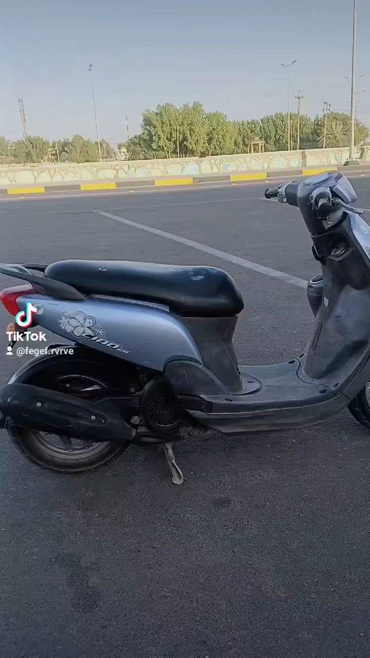 سلام عليكم شباب دراجه للبيع مامفتوحه صالهة شهر من اخذتهة من رمبه***********
