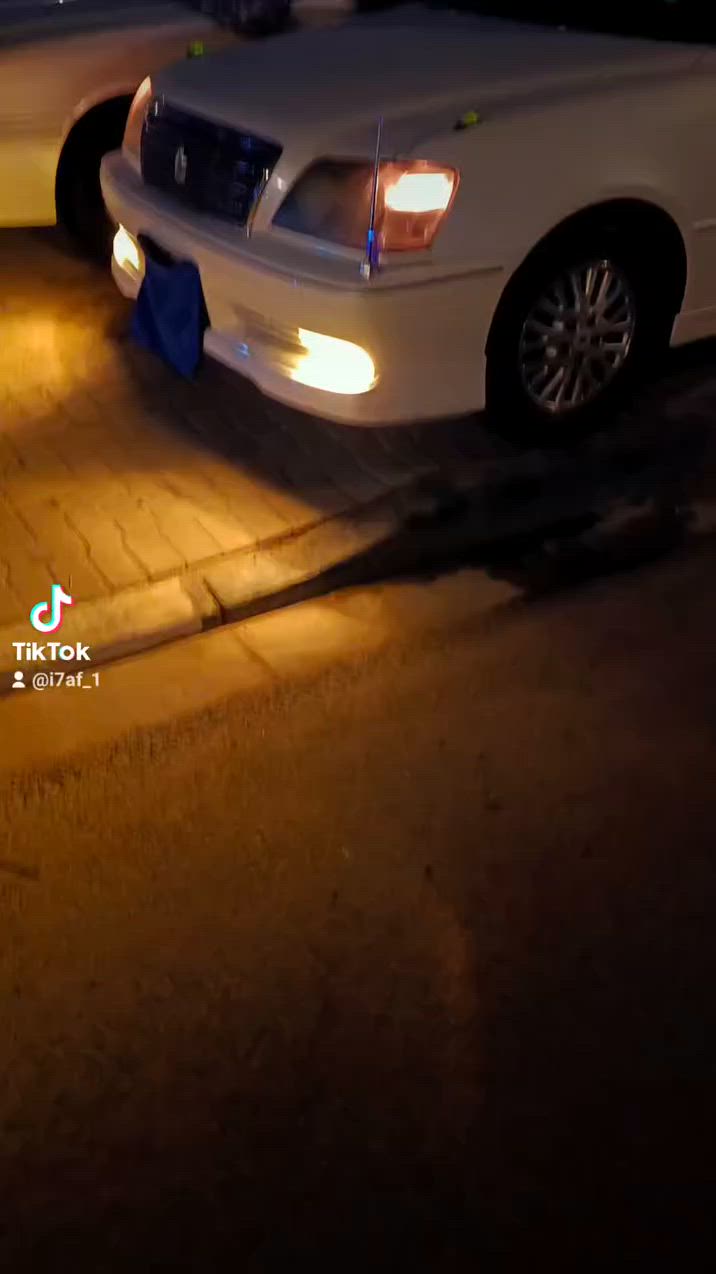 سلام عليكم جنون ستيشن موديل 2002
ادوات ادوات متؤمه على الشاصي دكمتين فول ما عده الفتحه كصه جنطه مكينه ديفور الجبير تبريد شغال 🥶 أربعة جام اوتو اربع كشنات كهرباء  السعر 35 وبيها مجال ترهم مراوس  مكاني البصرة 
***********
***********
