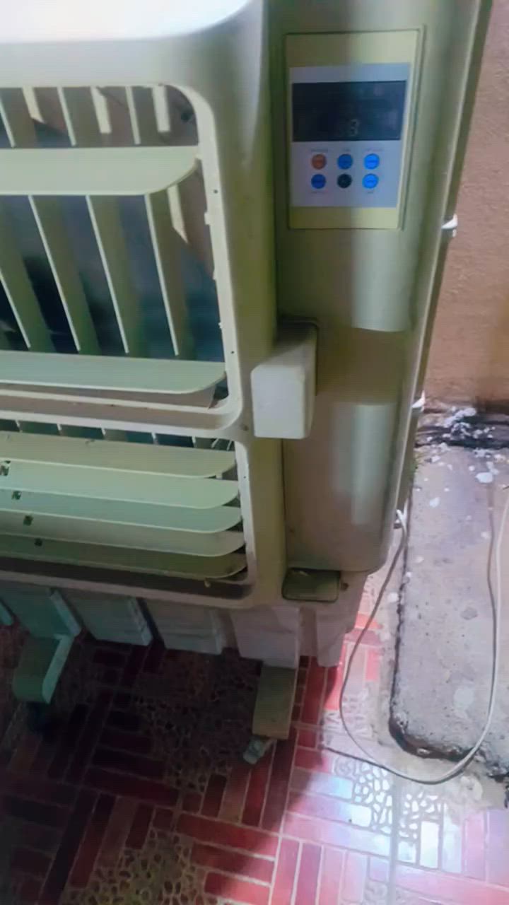 كونفيره عملاقه هواها ثلج
***********
