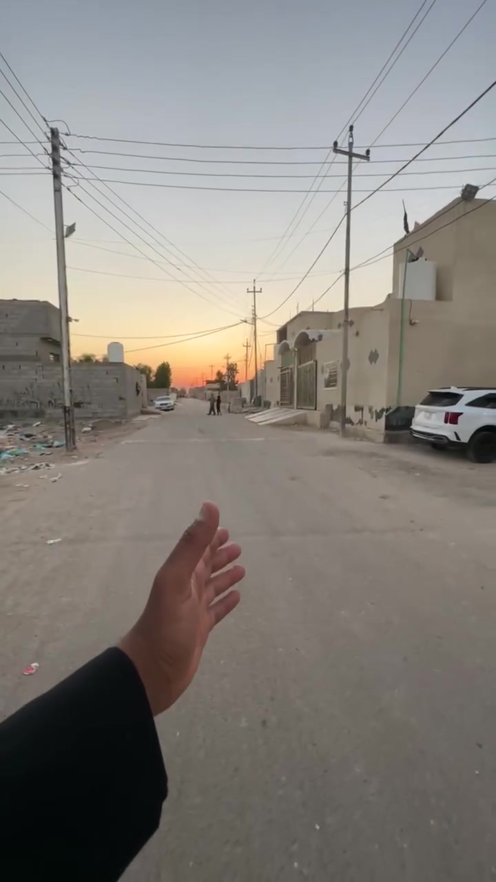دار سكن للبيع ⛪️
#المساحه :: 200متر  بناء حديث 
(تستلم مفتاح عند المكاتبه) 

#يحتوي البيت على غرفتين نوم 
و ديوان 
و صاله 
و مطبخ 
و صحيات داخلي و خارجي و كراج سياره 
بيت كلش مرتب 

كافه الخدمات متوفره 

#جنس_العقار :: طابو صرف زراعي بأسم عراقي سند ٢٥ 

#العنوان بصره ابو الخصيب كوت الحمداني 

( شارع 10 متر تبليط) 

#السعر 118 مليون   و بي مجال 

#للاستفسار الاتصال على الهاتف*********** 📞📳
للعلم فارق جاهز للسكن تتكتب تسلم بيتك
