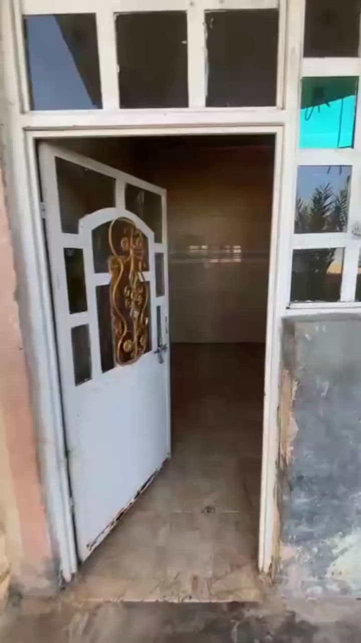 بيت زراعي البيع قريت البركه بصف مدينت العاب بيجي المساحه 300متر غرفتين و صاله و مطبخ و ربعه حمام داخل حمام خارج السعر 40 به مجال الطيبين 

رقم الهاتف ***********
