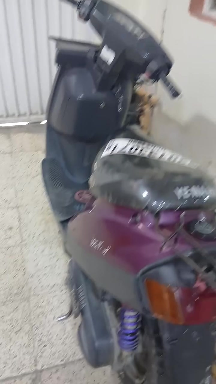 سلام عليكم من رخصت الادمان دراجه بزون برده للبيع كلو شرط من التايه لي تايه المحرك فقط مره واحده معمر نص مكينه فقط مكان الايسر السعر 400وبي مجال الطيبين  سلف اشاير ورمنيه كامله كلو شغال ❤رقمي ***********
