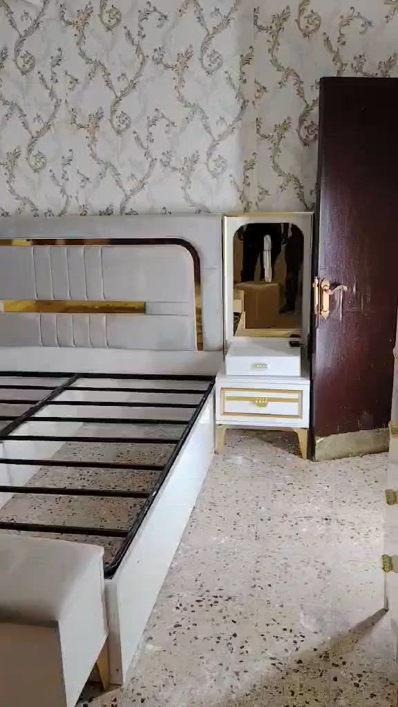 اخوني الاعزاء
غرف نوم 
تركيه صار شهر من شديته
بعده جديده
سعر 1250 بي مجال 
مكاني القادسيه 
***********

