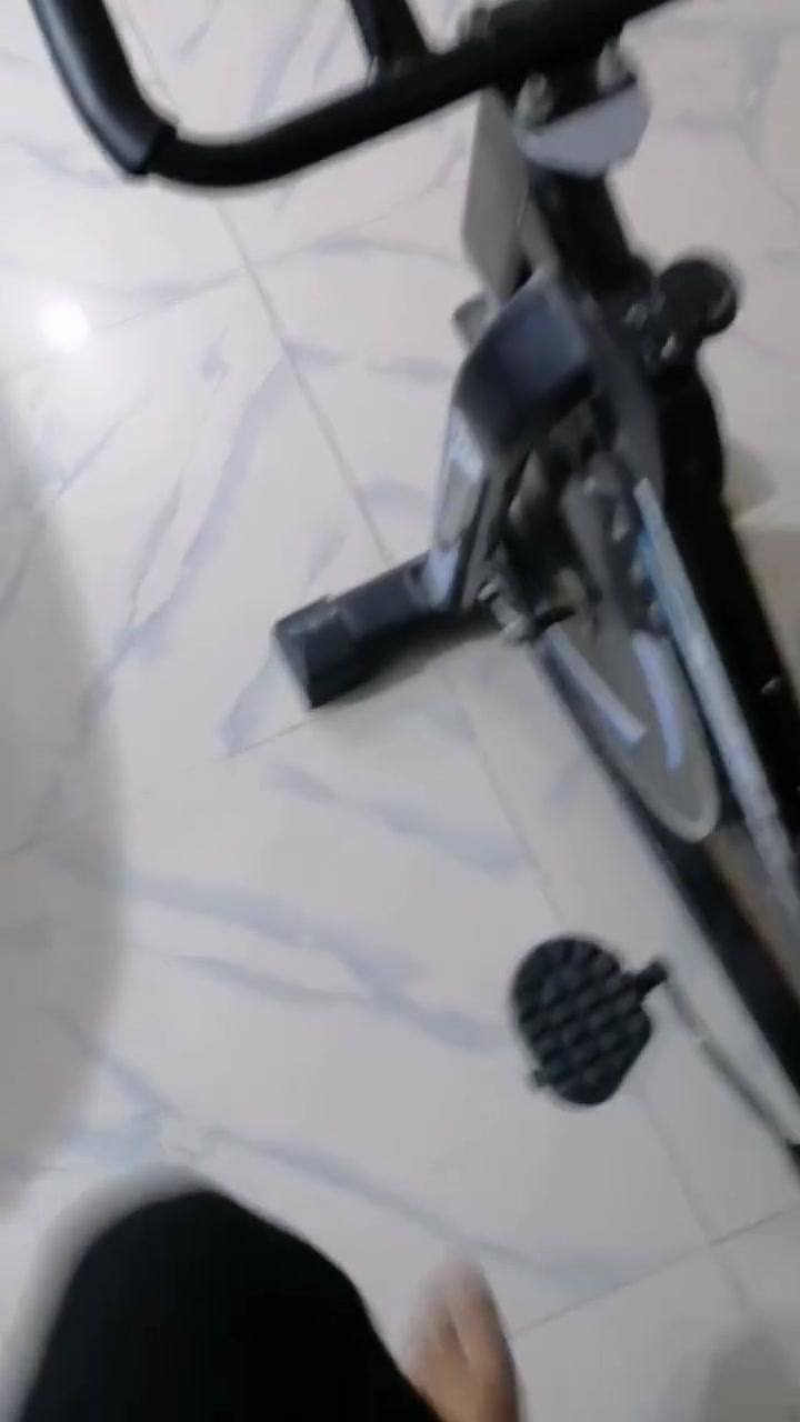 جهاز بايسكل رياضي باله جدا جدا نضيف التواصل رقم الهاتف  فقط واتساب***********
