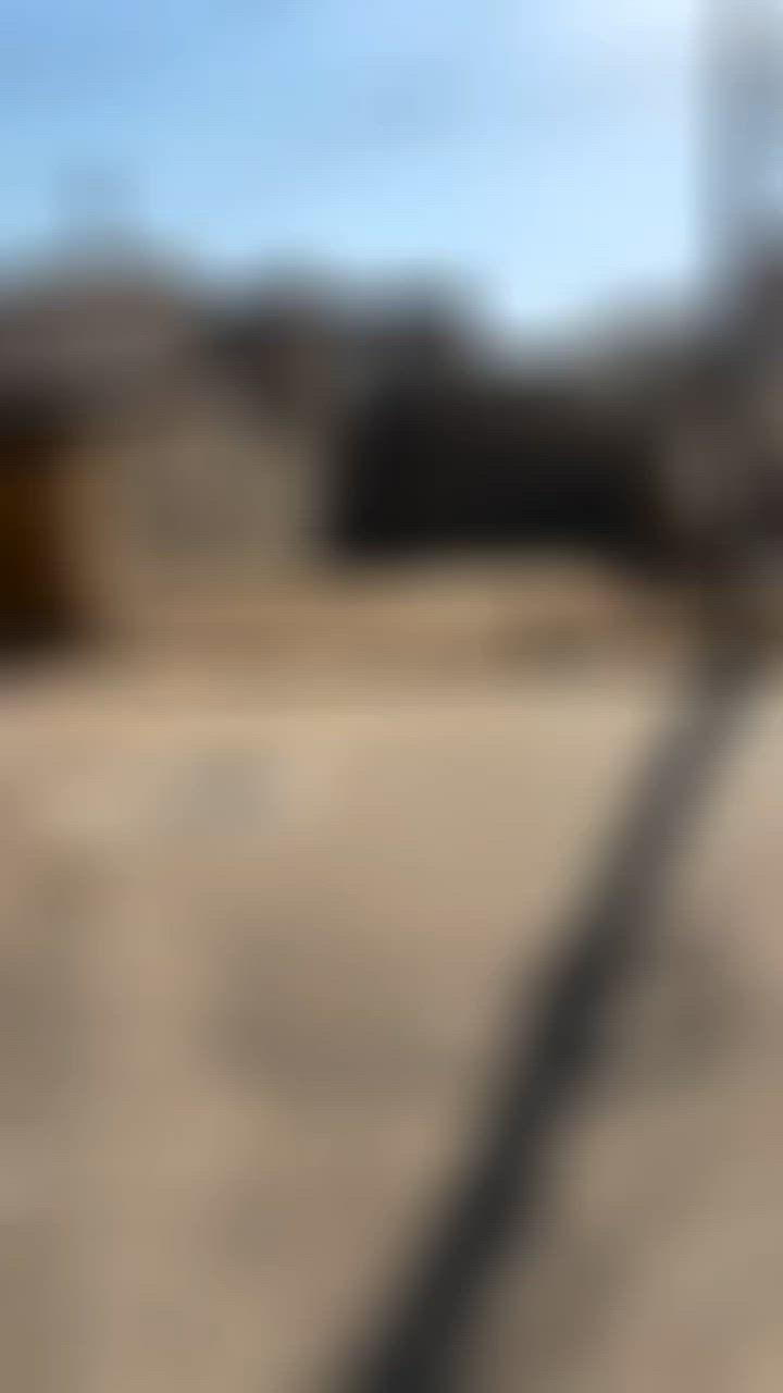 بسم الله الرحمن الرحيم 
🔴قطعه ارض للبيع حي نزال خلف مطعم زرزور
🔴مساحه152 متر 
🔴الواجهة 7 ونص متر
🔴شارع 15 ومقابل شارع 
🔴السعر متر مليون 
🔴للاستفسار مكتب فلاح الزوبعي *********** 
خميس الحلبوسي ***********
