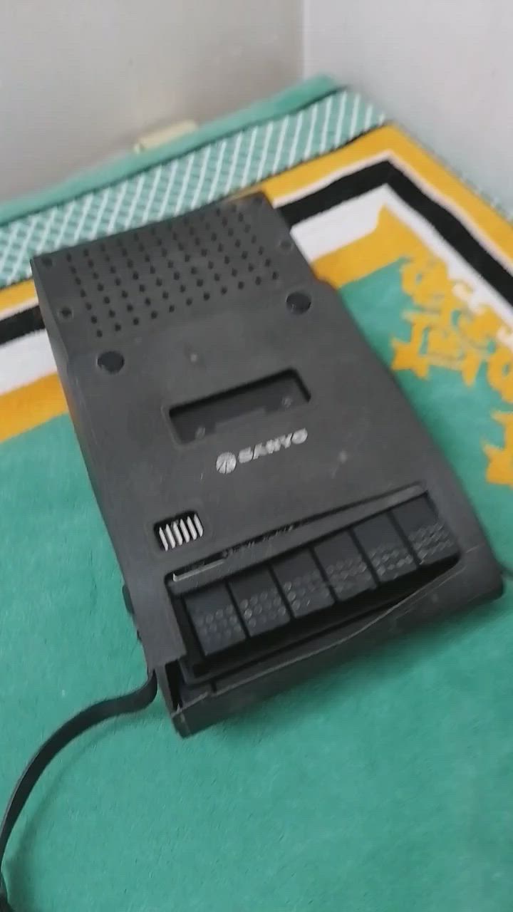 السلام عليكم.. مسجل ياباني سانيو السعر ه٦ الف.


**إذا كنت صاحب هذا الإعلان وتريد حذفه لأي سبب، رجاءا أرسل رسالة إلى الدعم الفني**