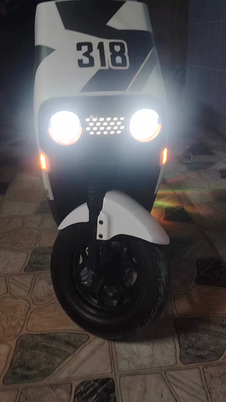 ماتور 318 الشرط ما بي شي مثل ما اشوف بالعين نسيت باتريات السرعه 99 هذا رقم السعر 680 وبمجال للطيبين الهاتف*********** بي واتساب وايرمانيه كله شغال

