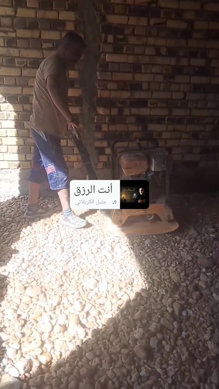 سلام عليكم شعندك شغل ترميم قلع ارضيات تطبيك لبخ تأسيس ماء مجاري كهرباء اتصل وبلخدمه ***********
