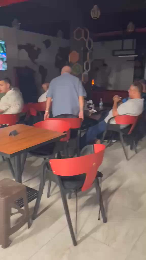 العرض اليوم بغداد
كاردنز كافيه
مساحتها ٣١٠م 
ايجارها مليونين ونص 
كهرباء خصخصه وبيها مولد 
٤ سبالت كنتوريه و٢ كونفيره 
ميز بليار 
جهازين بلي 5 
٤ شاشات عرض مباريات كبيره 
بارستا كامل 
جهاز وافل وجهاز كريب 
براد مشروبات غازيه 
مجمده للثلج 
عارضة جبس ونساتل 
مطبخ كامل من قلايه وكريل وبرادات وادوات وميوزه 
٢٧ طاوله بالصاله + ١٠٤ كرسي 
نظام مفرغات انابيب ويه الديكور 
شارع خدمي لوقوف السيارات 
نراكيل بابلي طه + الماني 
عارضها ب ٣ شدات وبيها مجال
الشراي يجي خاص #متابعيني #لايك_متابعه_اكسبلور# #بغداد #مشاهير_تيك_توك #لايفات_المشاهير#مشاهدات


**إذا كنت صاحب هذا الإعلان وتريد حذفه لأي سبب، رجاءا أرسل رسالة إلى الدعم الفني**