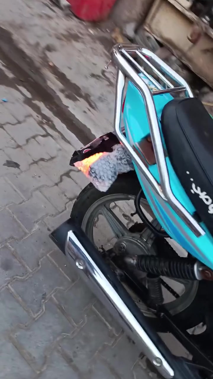 للبيع دايون عضم لون مميز 2023  فول نضافه أوراق كامله سكنر جاهزه مجهزه كهربائيات كلها شغاله مكان نجف سعر 800 و بيها مجال ***********
