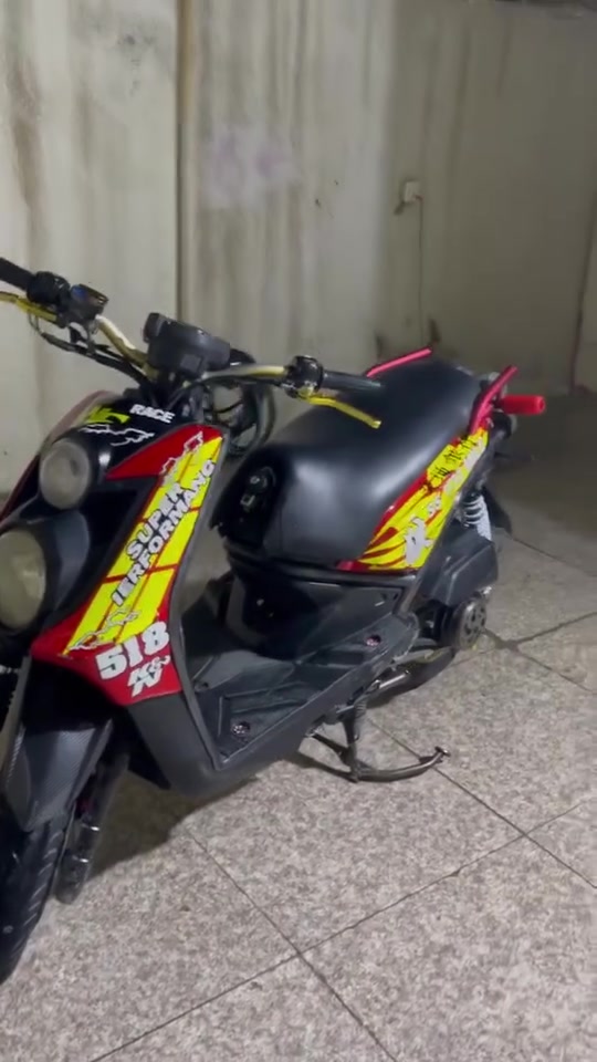 سكنس جبلي
الدراجه خير من الله شلعه ومعدل 
بيه كت كلجات رياضي 
ستيرن ks رياضي 
يدات بريك NCY
صالصنه بوري عدل رياضي 
نقصه الكفرات شويه تعبانه + خرز كلجات امامي +السبايدر مكسور 
سعره 800 وبيه مجال مكاني بغداد الطوبجي للاستفسار على هاذ الرقم ***********
