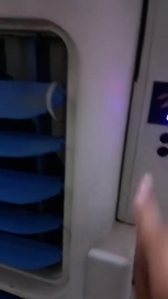 سلام عليكم  مبردات بيع ثنين شغالات  سعر 175 بيه مجال  هذه رقمي ***********
