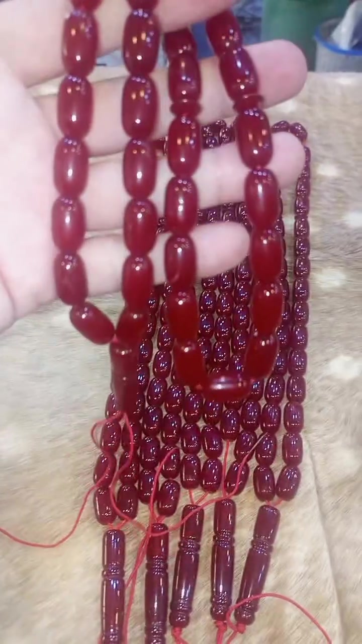 ***********
