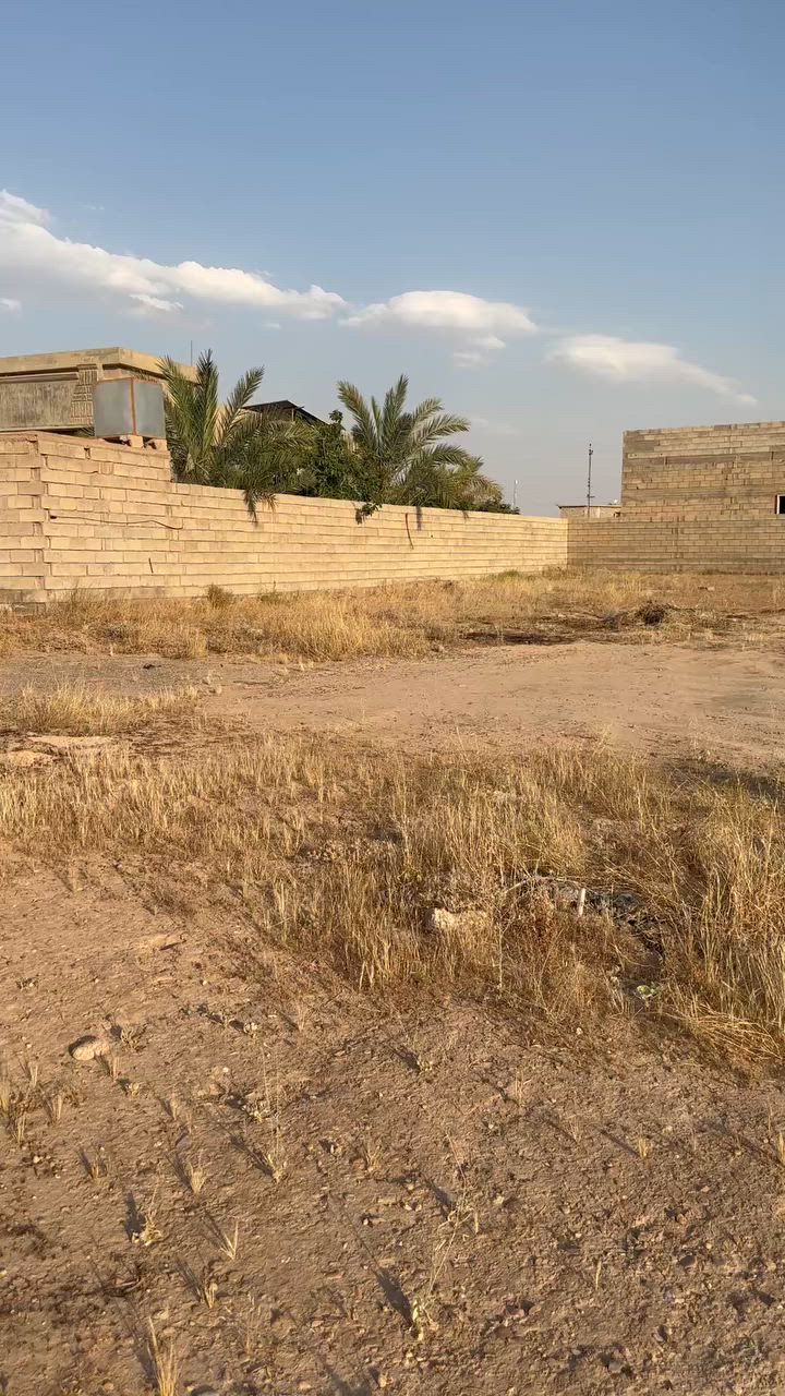 قطعة ارض عقد زراعي 
واصلها كل الخدمات ومكان هدوء 
مسيجه 3 جهات 
مساحه 1250
سعر مناسب 
مكان القطعة - العلم - قرب شارع الزيتون 
للاستفسار ***********
