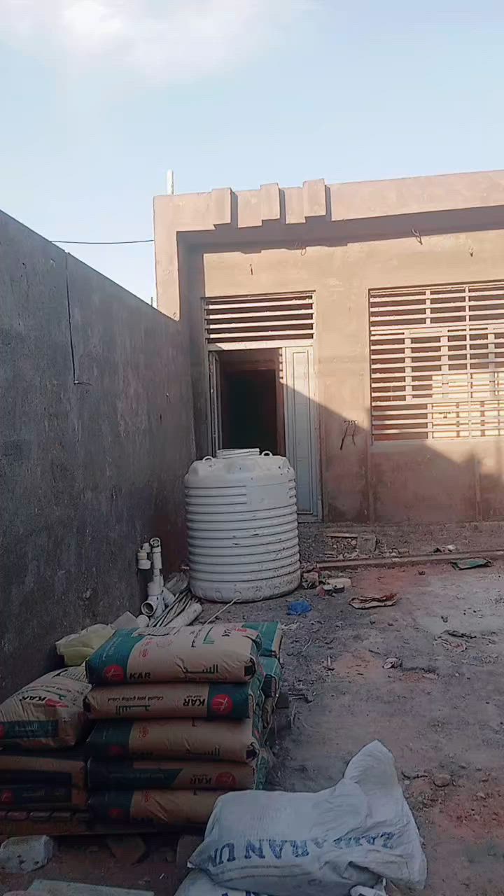 لباخ درجه اولى متفرغ حاليا بالنجف جص وسمنت وطلس ناعم شغل هندسه ع متر وگباله رقم الهاتف ***********

