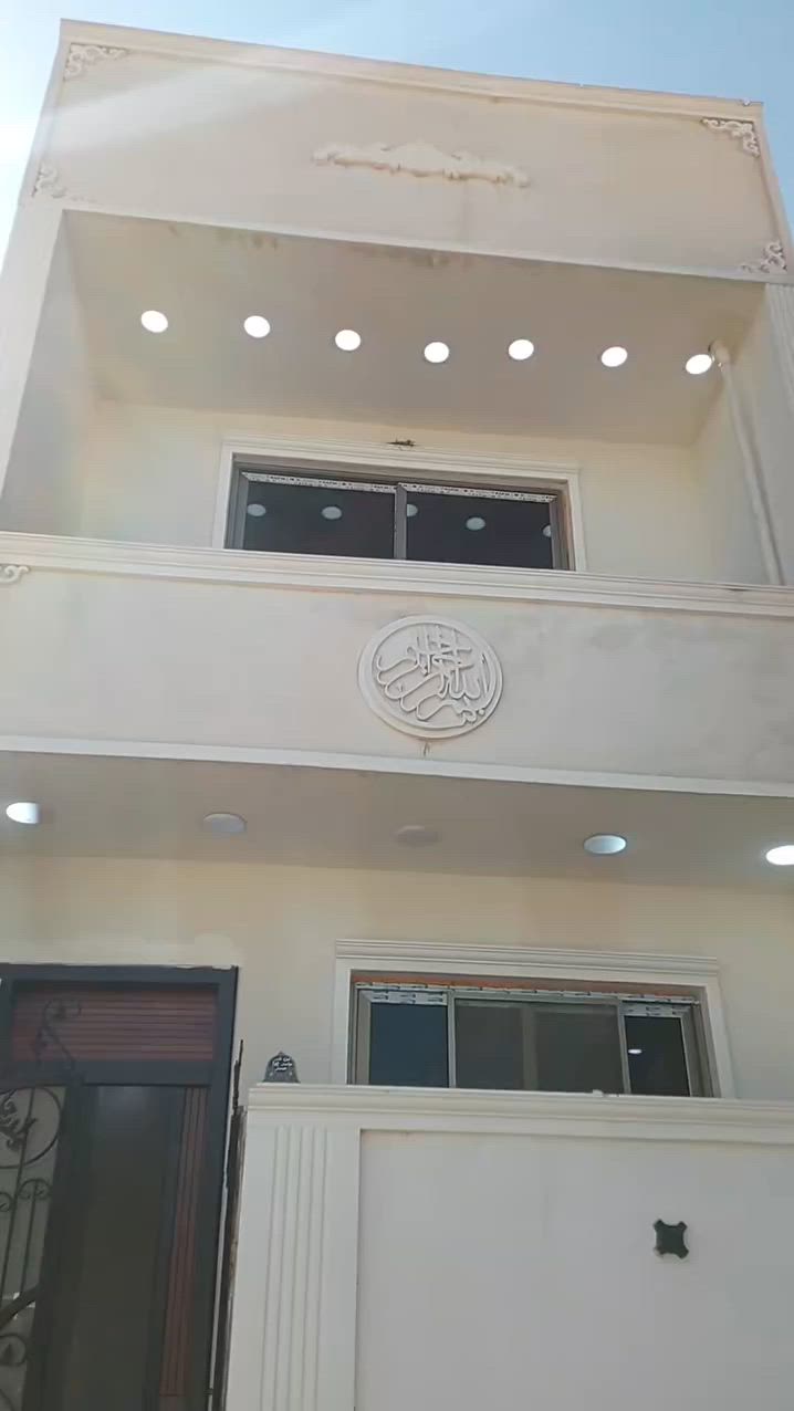بسم الله الرحمن الرحيم
عقار البيع  مساحة 100 متر 

تفاصيل العقار صالة ومطبخ 

منور 1       حمام عدد 2 

غرف3 العقار بشارع ابو نزار 

 في منطقة الدوانم شرطه خامسه 

ماء كهرباء مجاري تبليط  

تفاصيل اكثر داخل التصوير 

الاستفسار على رقم ***********

شهاب العقار 🌏
