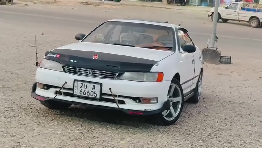 السلام عليكم للبيع فقط
سياره نضيفه محرك بطه 2ونص تبريد شغال تحكم ريمون 
دوشمه داخل شاشه السياره متعوب عليه كير محرك شرط السياره ماناقصه برقي شغل وطلع اترايك البصره
المكان اديالى سد حمرين ***********
//70//وبيه مجال اتصل ودلل
