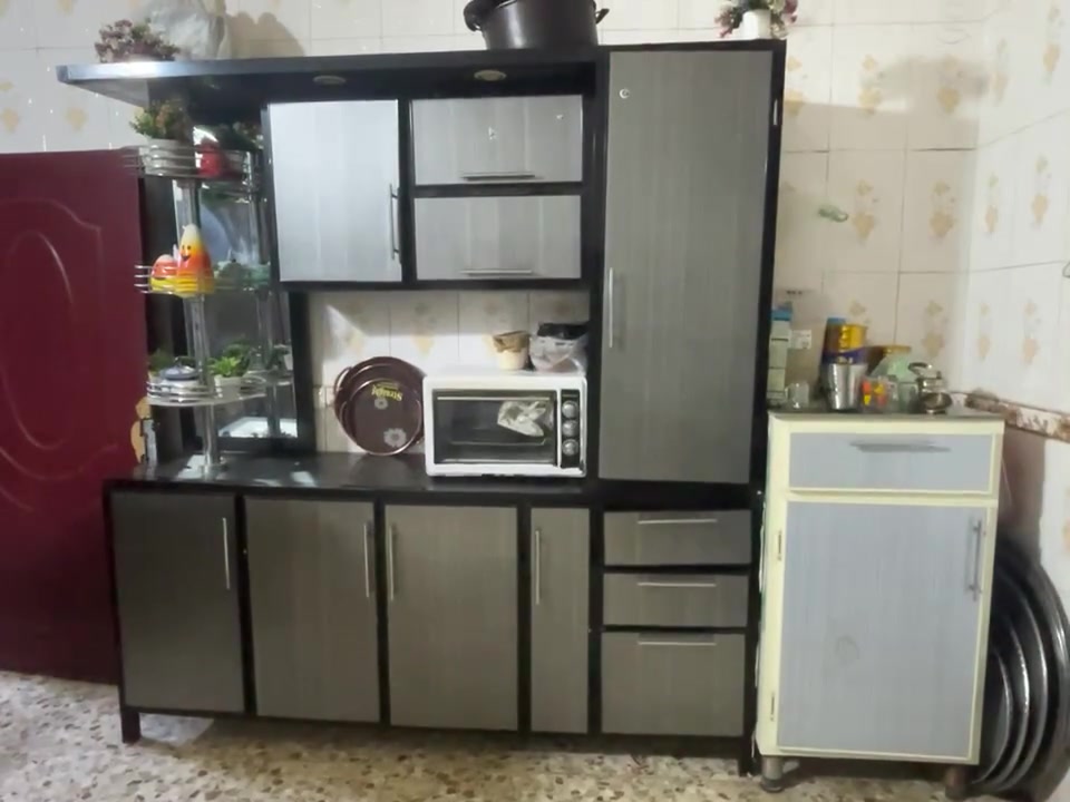 كاونتر للبيع سعر 400 وبي مجال نظيف سبب للبيع لغرض الانتقال عنوان بغداد سويب دوانم ***********
