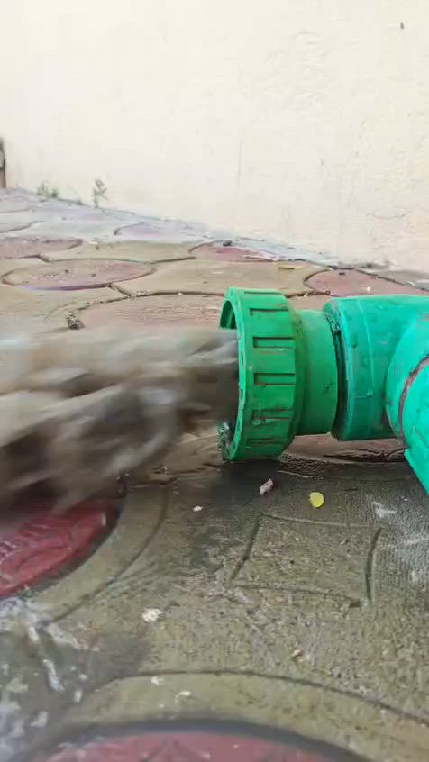 طريقه ناجحه 
انسه شي اسمه بلوعه تنترس ماي زايد يروح بي يعني يصير مياه جوفية 
تفيد ناس هواي تغسل وتصرف ماي 
احسن من يروح للشارع وتصير طينه   التواصل واتساب *********** 
او علق واني دخلك خاص
