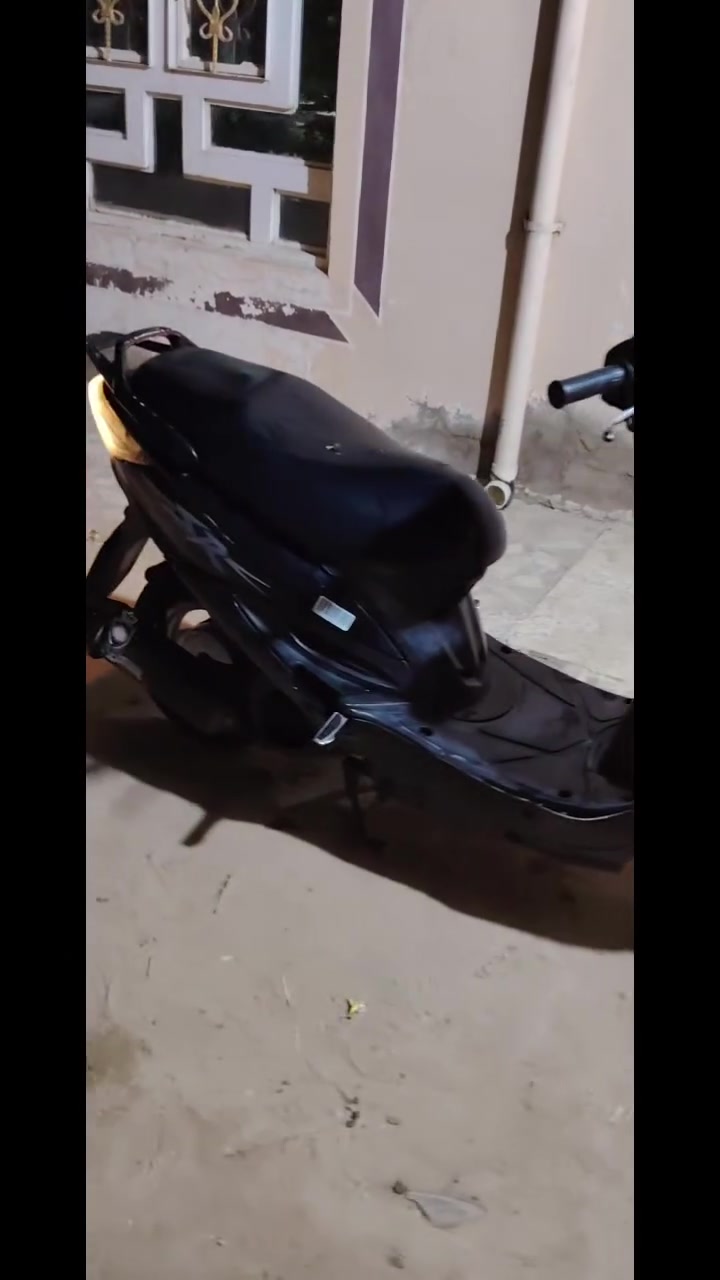سلام عليكم
دراجه كامكو  نضيفه  كفرات كامله  مكينه مفتوحه مره

واحده كهربائيات كله شغاله مثل ما مبين الك بل فيديو 

السعر  400 وبيه مجال رقم الهاتف *********** بي

وتساب 

العنوان نجف كوفه البو حداري  عامود 52 مقابل محطه

وقود الساقي
