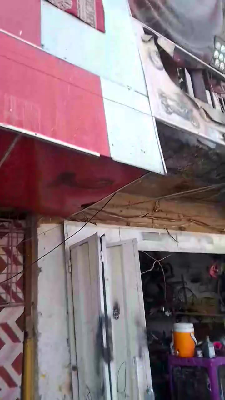 شقه للايجار 
بغداد مدينة الصدر قطاع 13 
التفاصيل بالفيديو 
وملحقات تانكي كيزر مثل ماشوف 
بدل الايجار ب 200
رقم الدلال 
***********
