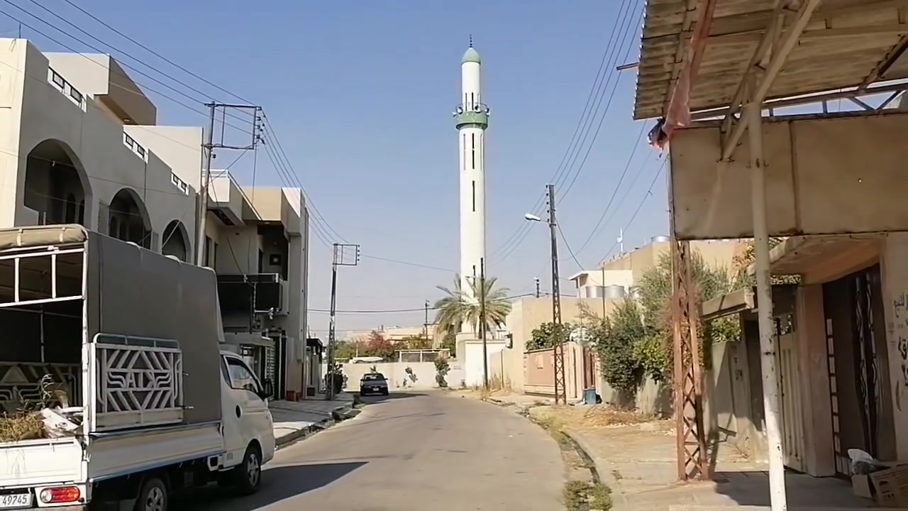 شقه للإيجار في حي الوحده جاهزه من كلشي كهرباء وماء وخط مولده التفاصيل مذكوره بالفديو🌹السعر 300 الف قفل للإستفسار الاتصال على الرقم ***********
