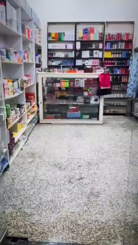 محل كوزمتك للبيع وارده خير من الله عنوان الرئاسة كاع ابو علي الدراجي استفسار ***********
